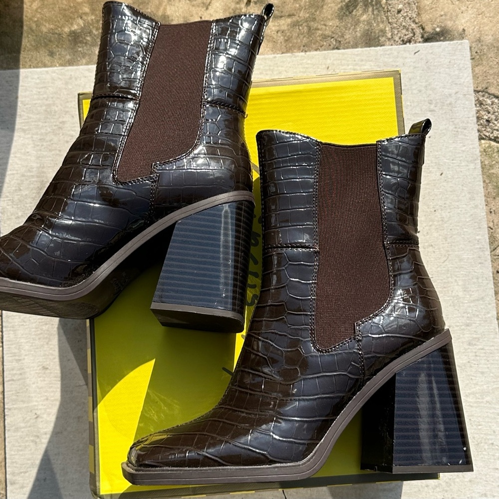 Booties-Square toe Circus NY by Sam Edelman- Gorgeous! 8 - Picture 6 of 9